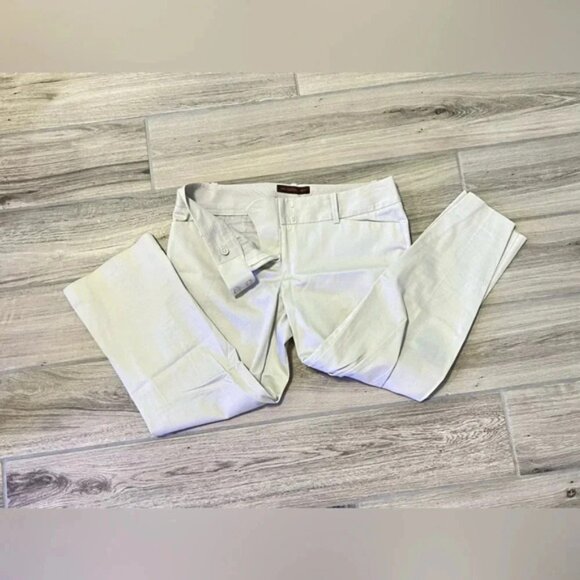 Gently Worn Limited Cream Capri Pants - Picture 5 of 10